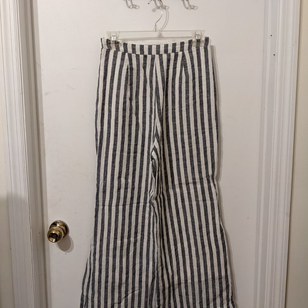 Striped Linen Cropped Pants - Picture 2 of 3